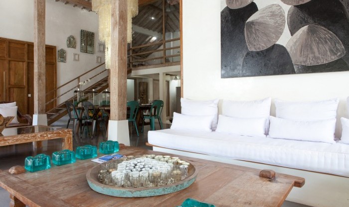 070_Villa Putih